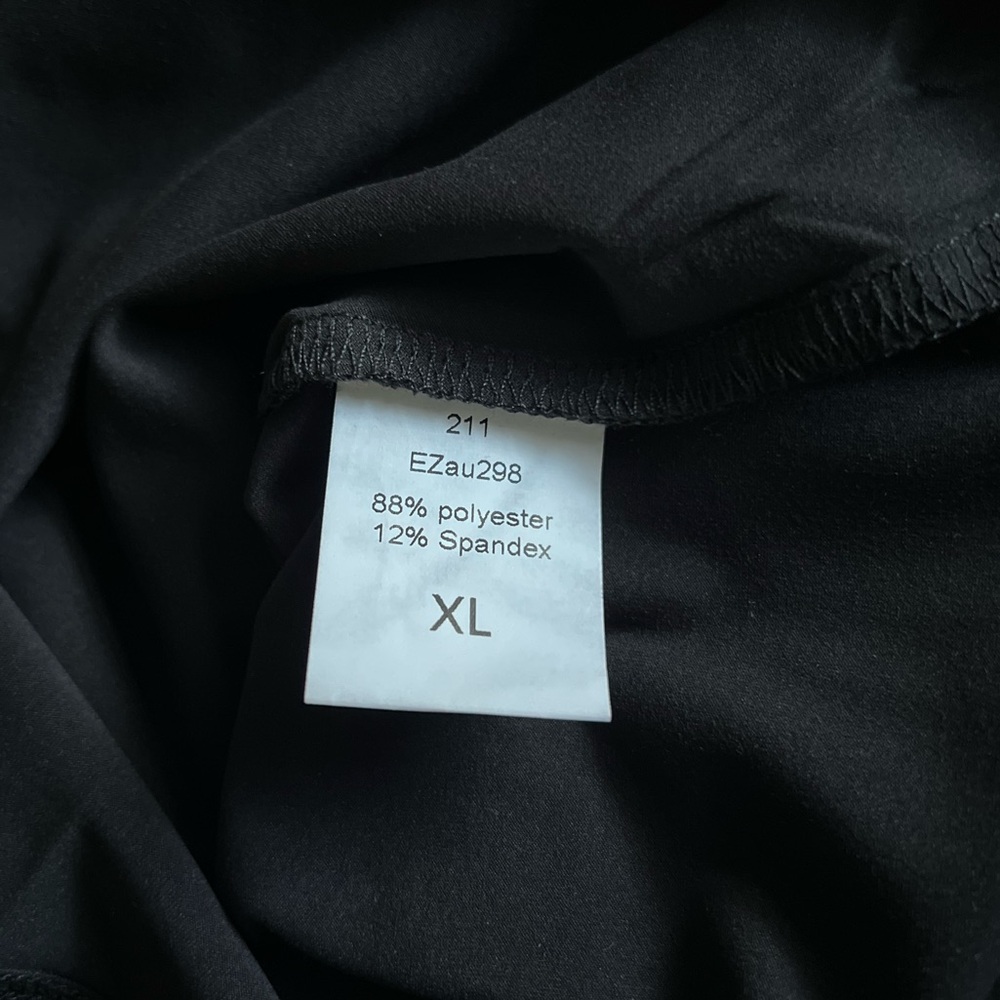 Black Short Sleeve Top. Size XL - NWT - Picture 6 of 7